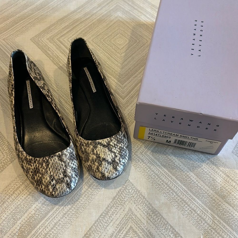 Vera Wang Lavender Snakeskin Lara Ballet Flat Shoes - Size 7 1/2